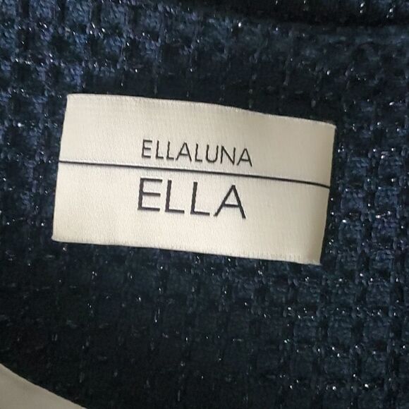 Ella
Luna | Evening Jacket  - Picture 5 of 6